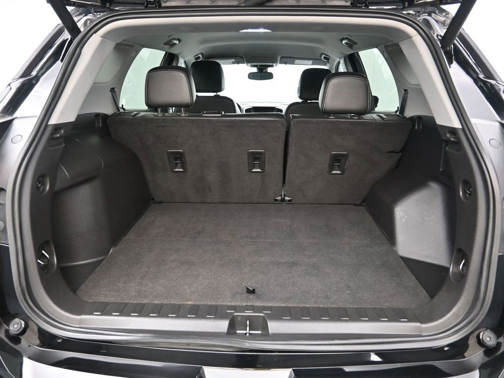 Used 2023 GMC Terrain SLT image 22