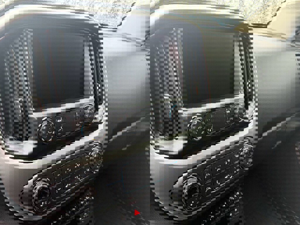 Used 2022 Chevrolet Colorado ZR2 image 15