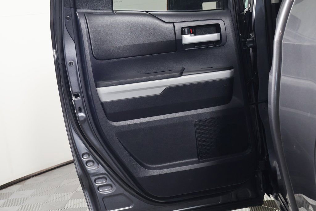 Used 2015 Toyota Tundra SR5 w/ SR5 Upgrade Package image 13