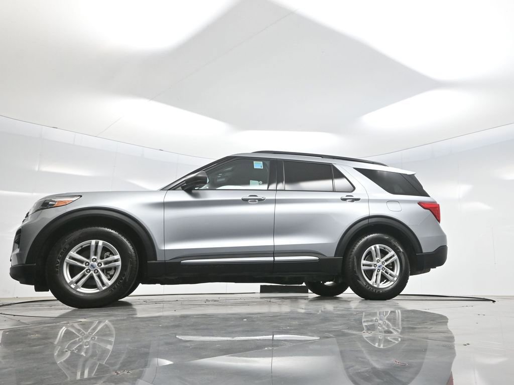 Used 2022 Ford Explorer XLT RWD image 7