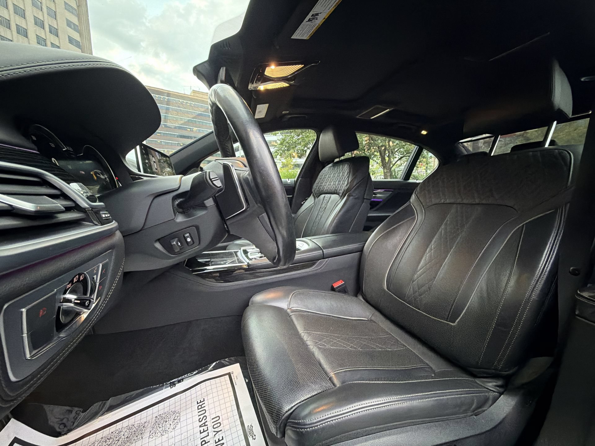 Used 2019 BMW 750i xDrive AWD/4WD image 13