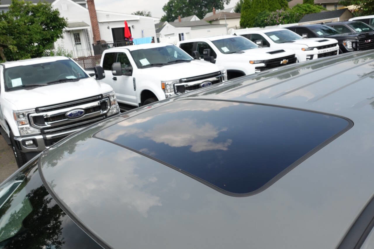 Used 2022 Dodge Durango R/T w/ Trailer Tow Group IV image 8