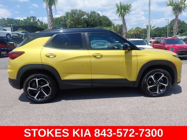 Used 2023 Chevrolet TrailBlazer RS w/ Sun and Liftgate Package AWD/4WD image 4