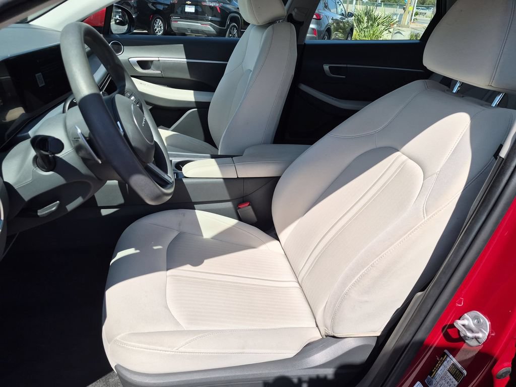 Used 2025 Hyundai Sonata SEL FWD image 25