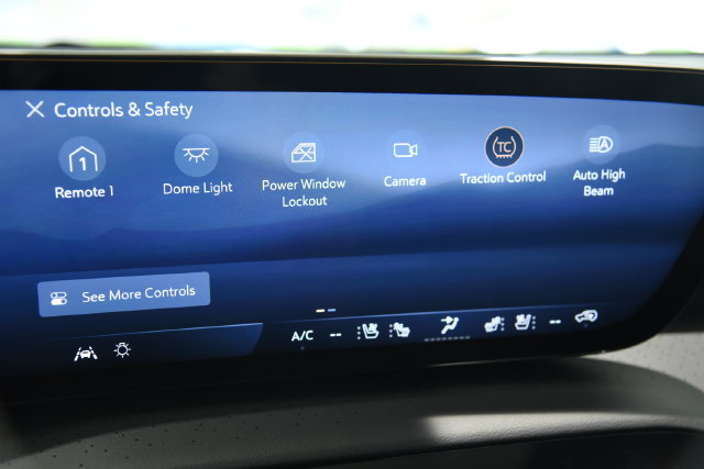Used 2025 Buick Enclave Avenir w/ Super Cruise Package AWD/4WD image 27