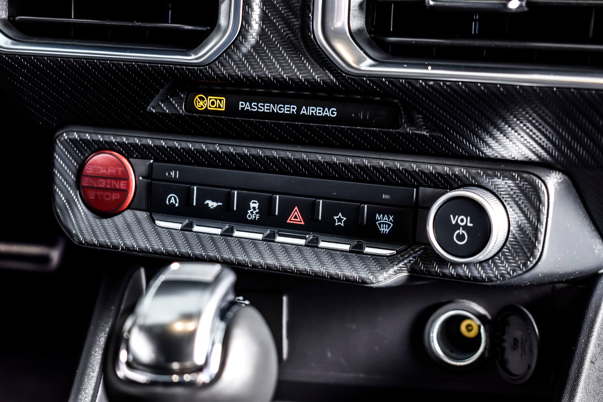 Used 2025 Ford Mustang Premium RWD image 26