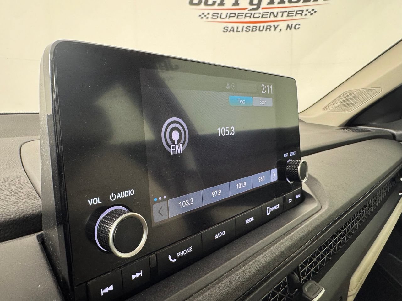 Used 2023 Honda Accord EX image 18