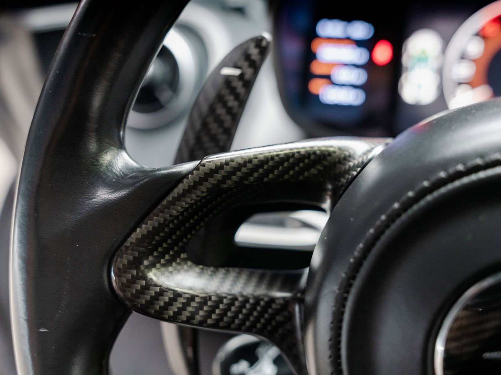 Used 2016 McLaren 570S Coupe RWD image 48