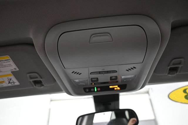 Used 2023 Chevrolet Equinox Premier FWD image 12