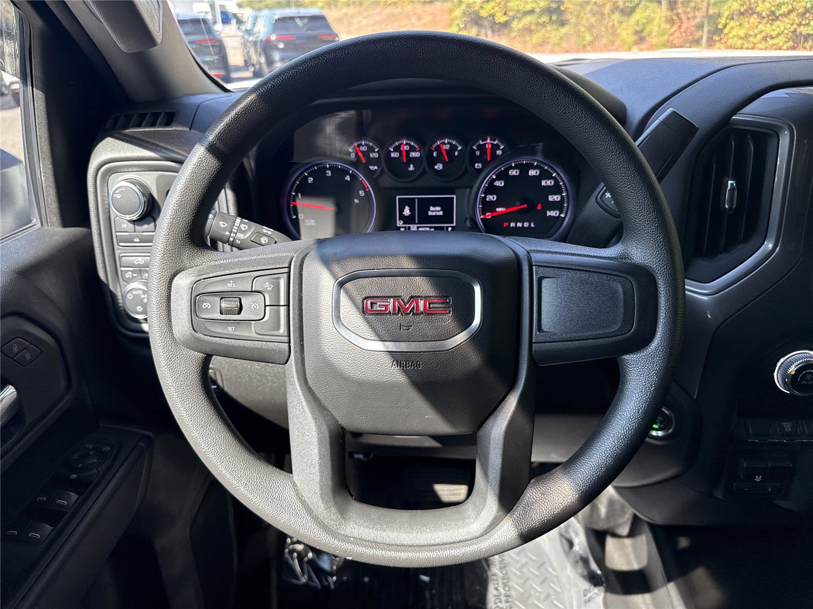 Used 2024 GMC Sierra 2500 Pro w/ Convenience Package image 12