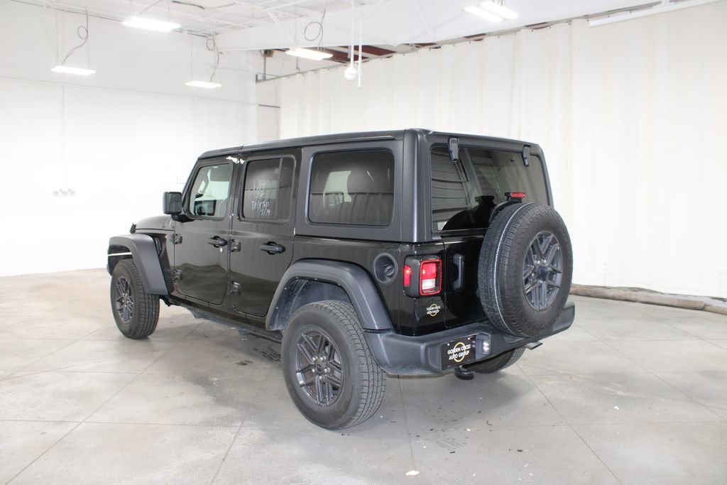 Used 2024 Jeep Wrangler Sport S image 7