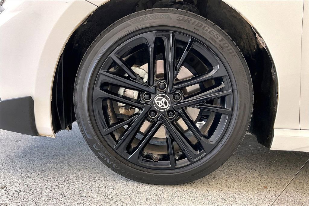 Used 2025 Toyota Camry SE image 12