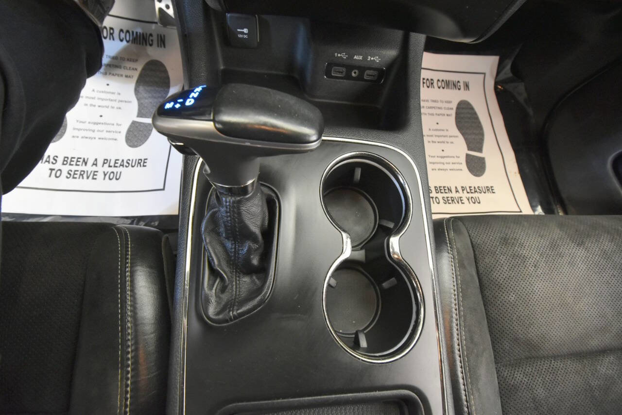 Used 2019 Dodge Durango SRT AWD/4WD image 30