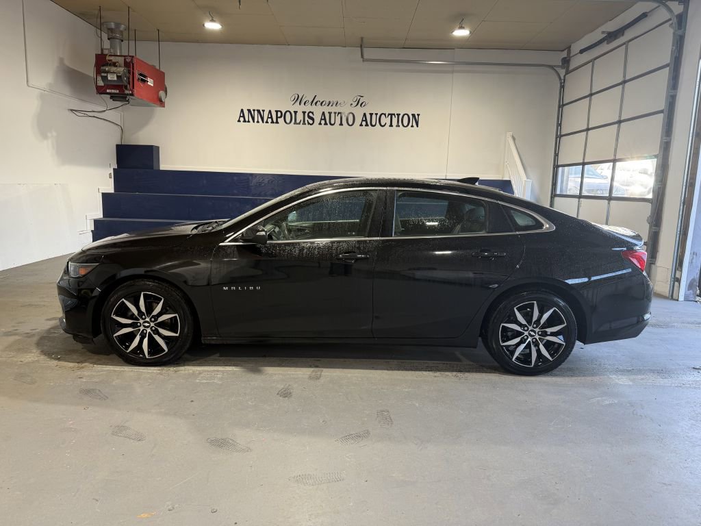 Used 2018 Chevrolet Malibu LT w/ Leather Package image 1