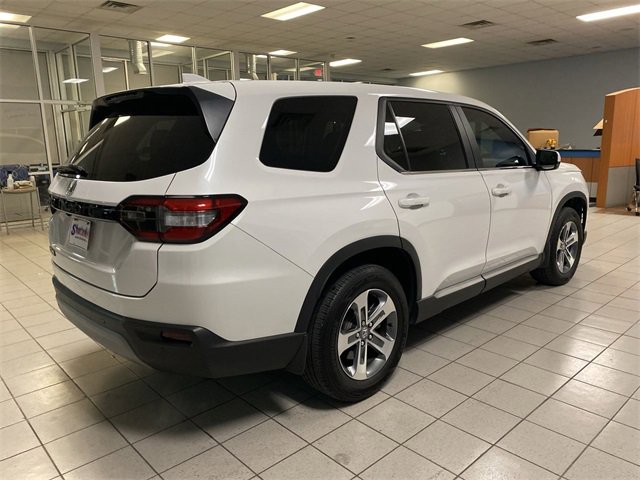 Used 2024 Honda Pilot EX-L image 8