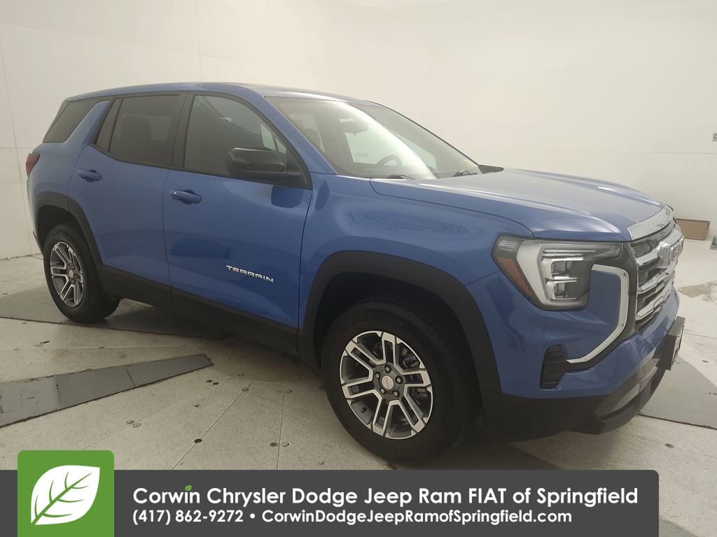 Used 2026 GMC Terrain Elevation image 2