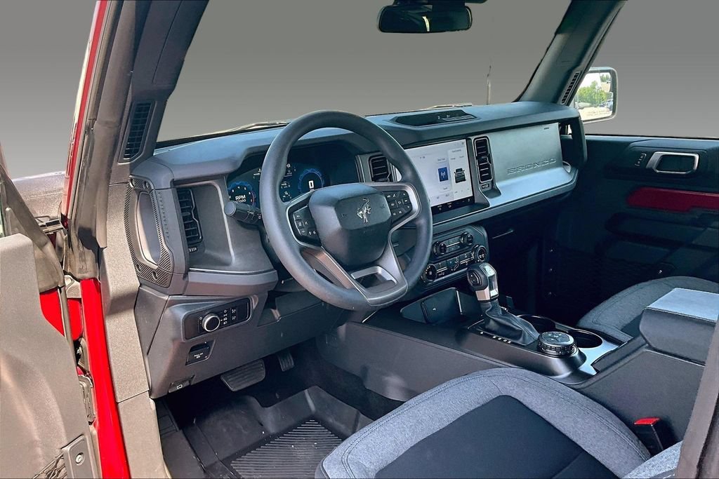 Used 2025 Ford Bronco 2-Door AWD/4WD image 7