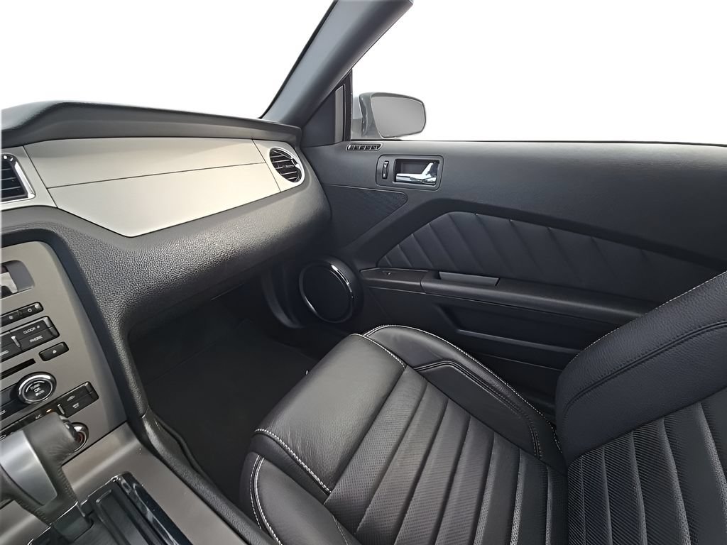 Used 2012 Ford Mustang Premium RWD image 21