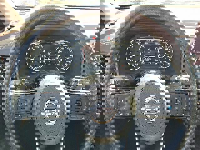 Used 2022 Nissan Rogue SV image 50