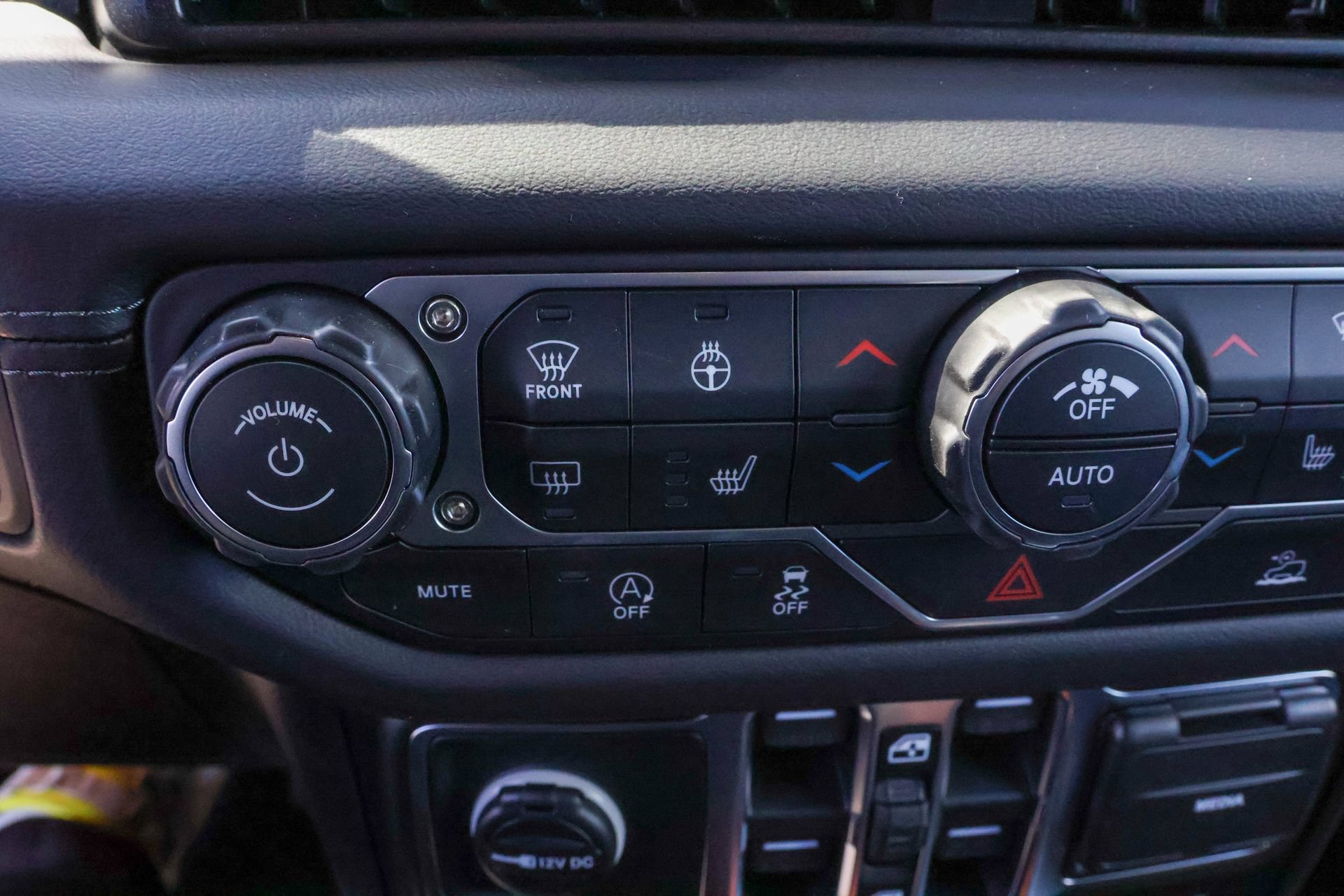 New 2026 Jeep Wrangler Unlimited Rubicon AWD/4WD image 19