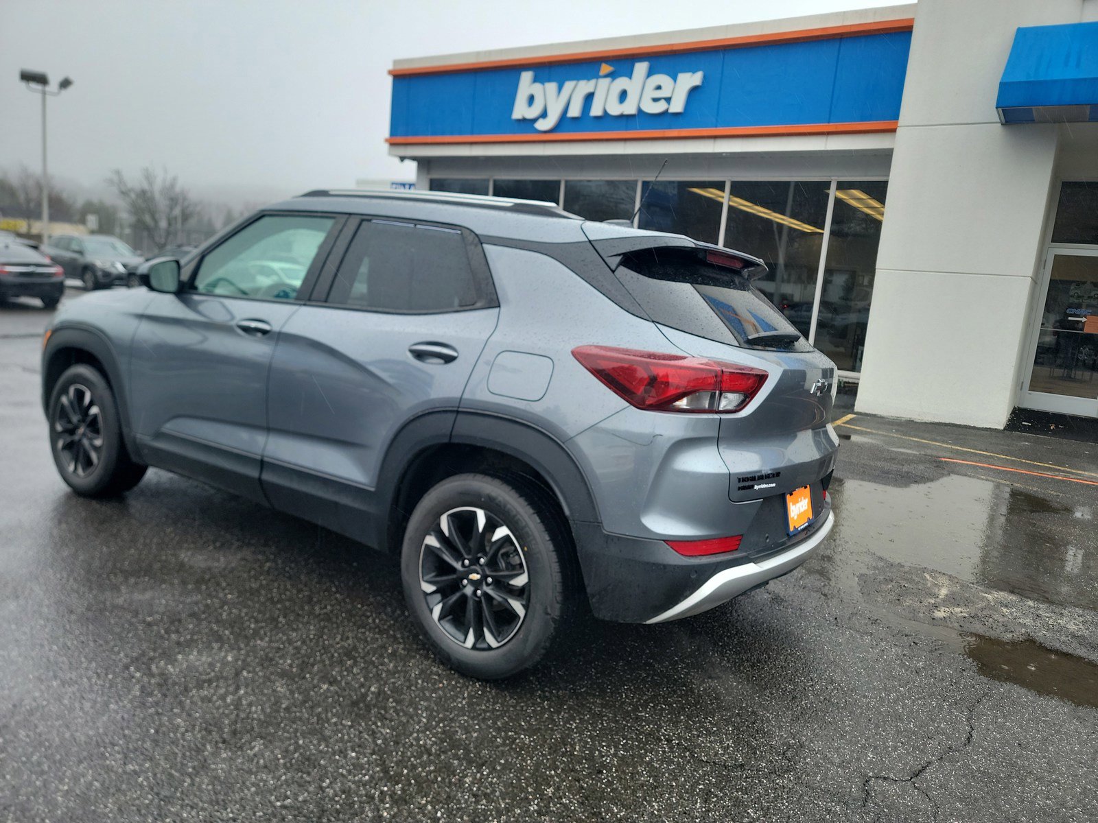 Used 2022 Chevrolet TrailBlazer LT w/ Sun and Liftgate Package image 4