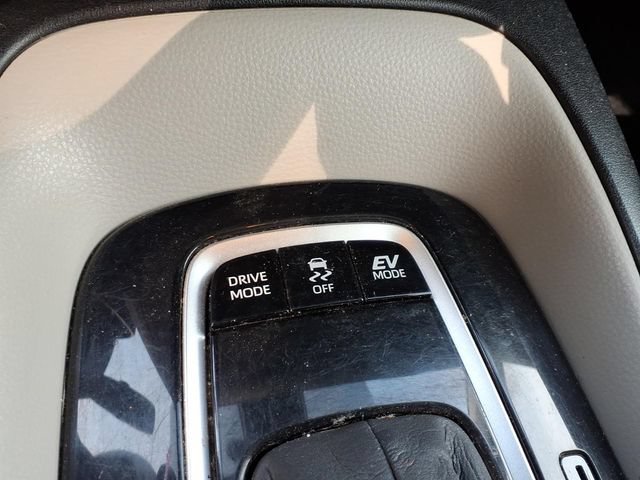 Used 2021 Toyota Corolla LE FWD image 11