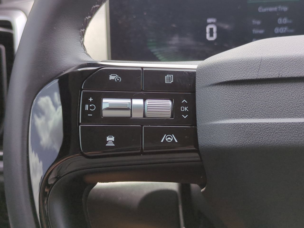 Certified 2026 Kia Sorento LX FWD image 23