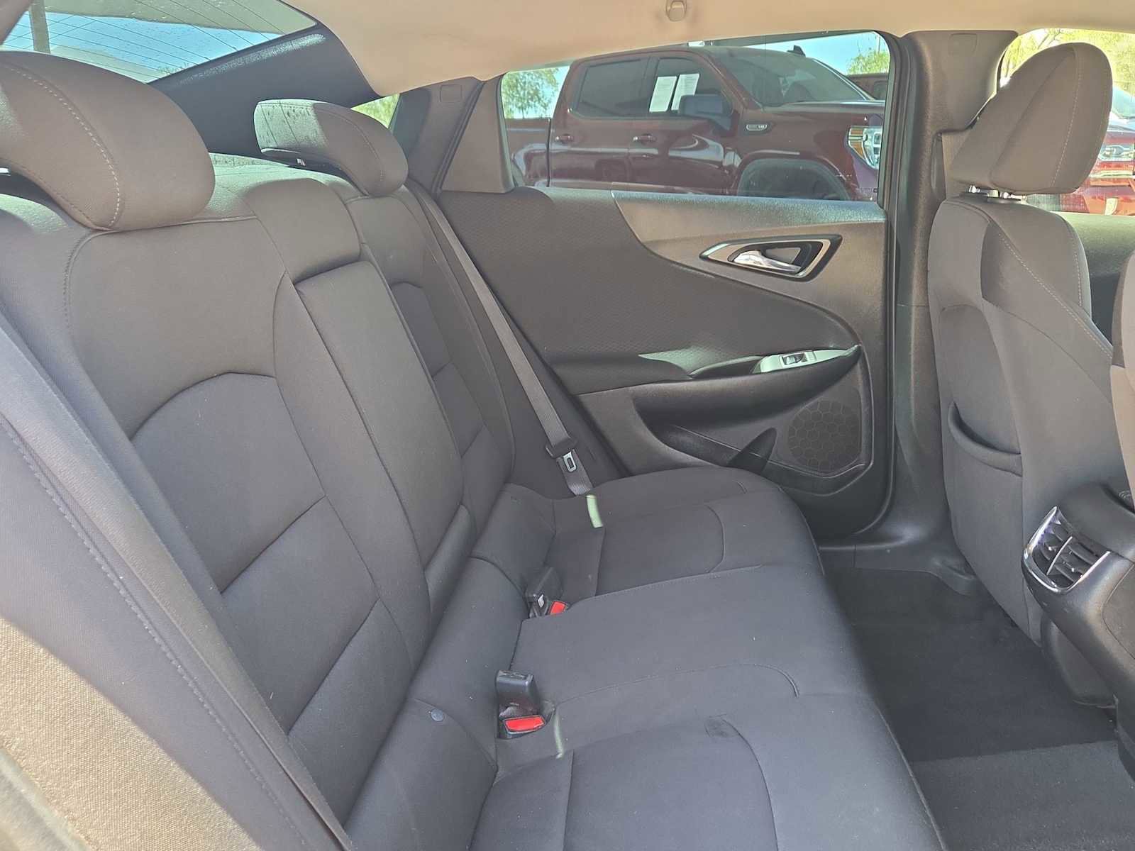 Used 2020 Chevrolet Malibu LT image 17