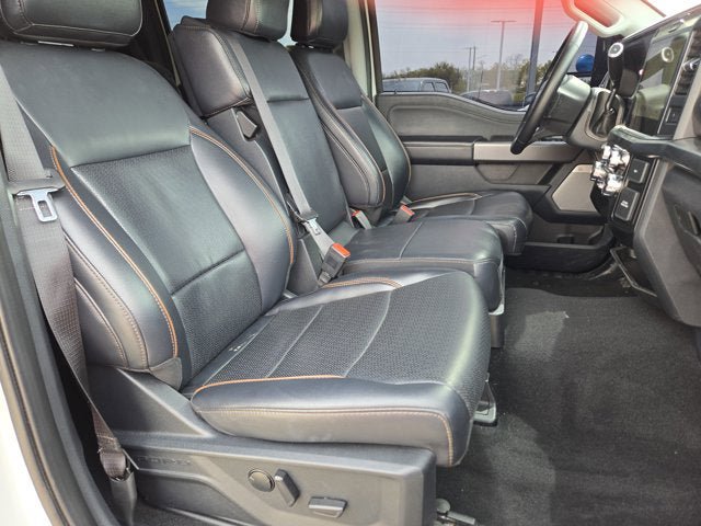 Used 2025 Ford F250 Lariat w/ Black Appearance Package AWD/4WD image 4