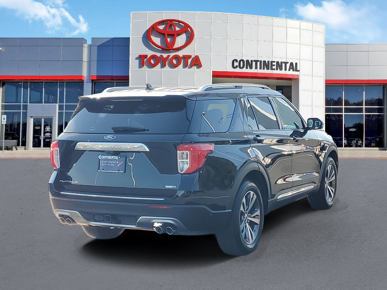 Used 2020 Ford Explorer Platinum w/ Premium Technology Package AWD/4WD image 5
