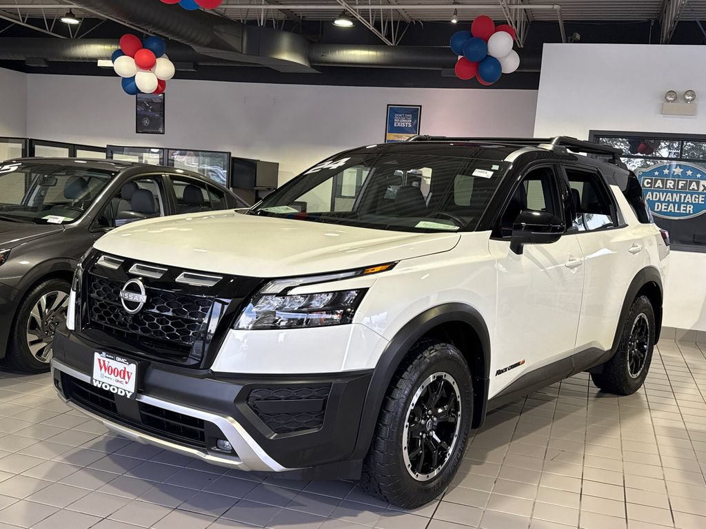 Used 2024 Nissan Pathfinder Rock Creek AWD/4WD image 2