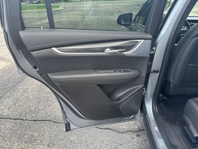 Used 2024 Cadillac XT6 Sport w/ LPO, Onyx Lite Package AWD/4WD image 36
