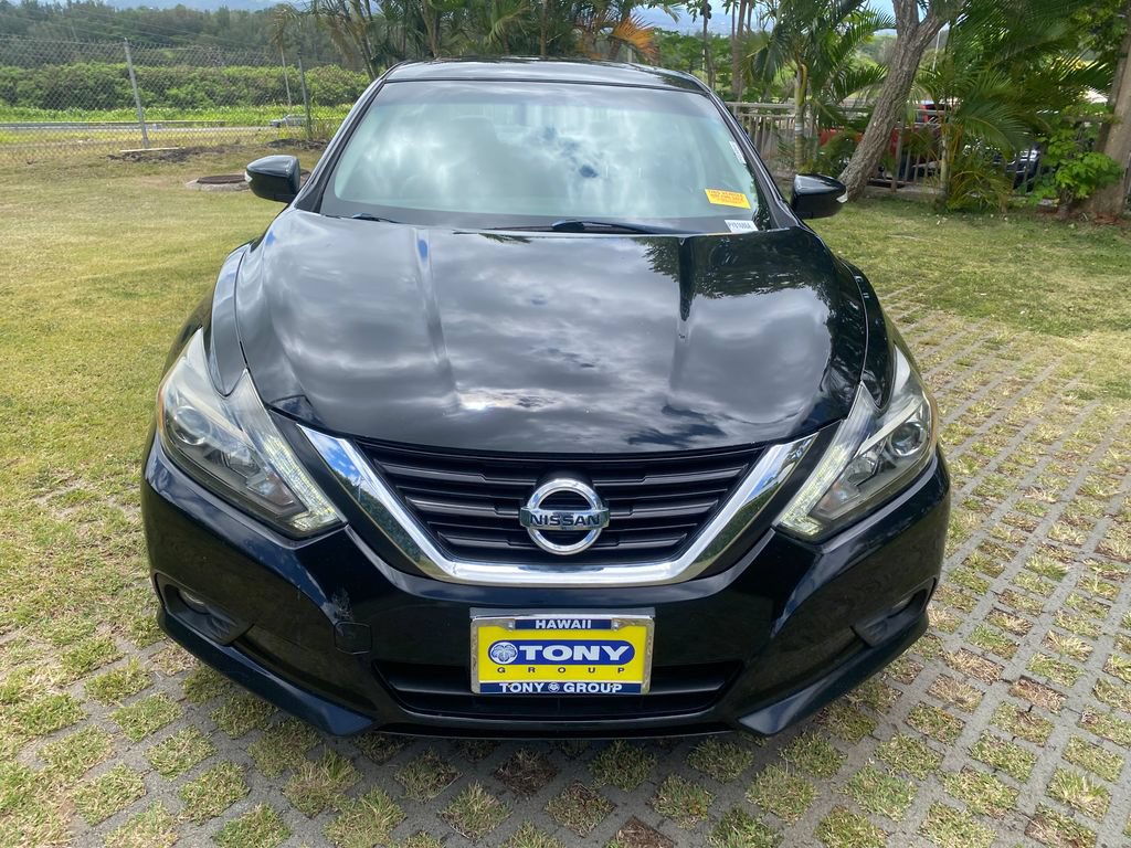 Used 2017 Nissan Altima 2.5 SL w/ 2.5 Technology Package FWD image 2