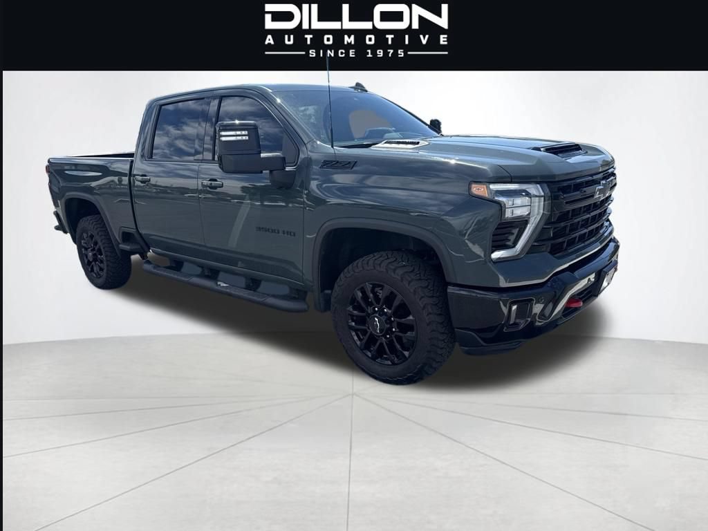 Used 2025 Chevrolet Silverado 3500 LTZ w/ LTZ Plus Package AWD/4WD image 7