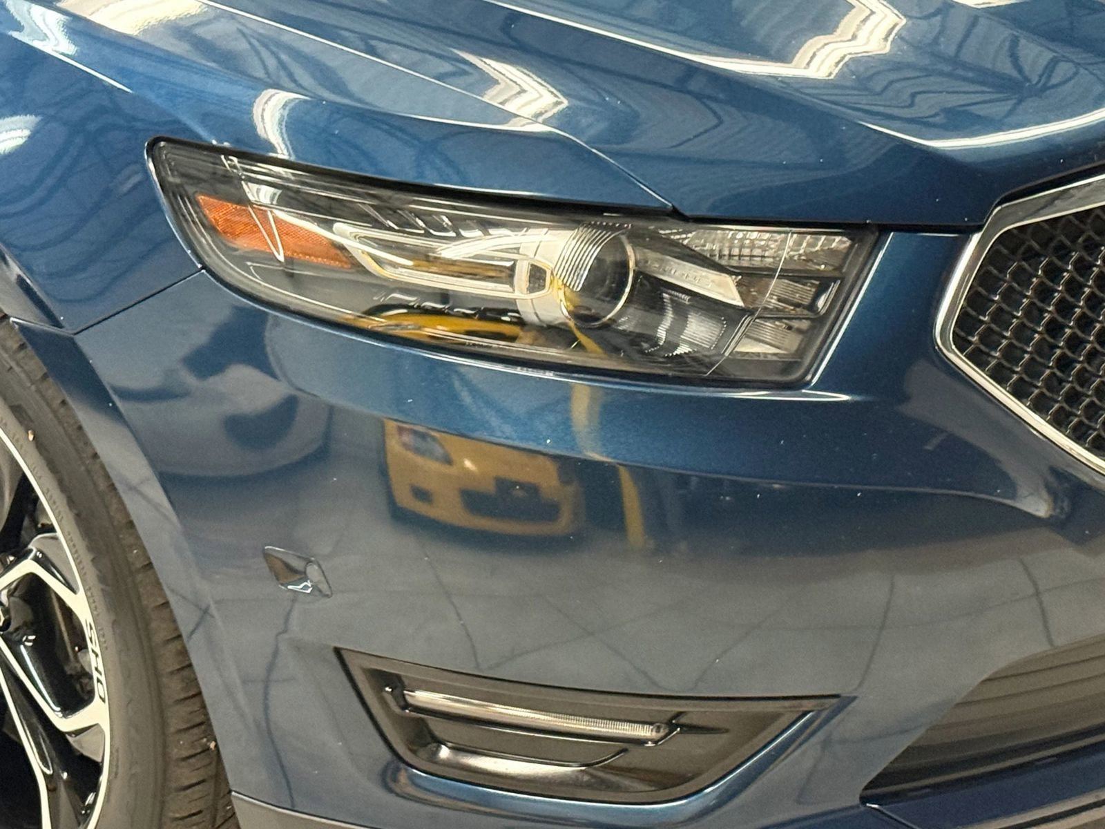 Used 2017 Ford Taurus SHO w/ Driver Assist Package image 6