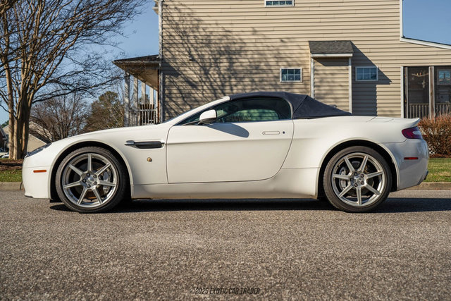 Used 2008 Aston Martin V8 Vantage Roadster 6-Speed image 17