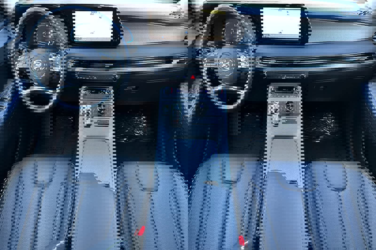 Used 2024 Hyundai Palisade SEL image 3