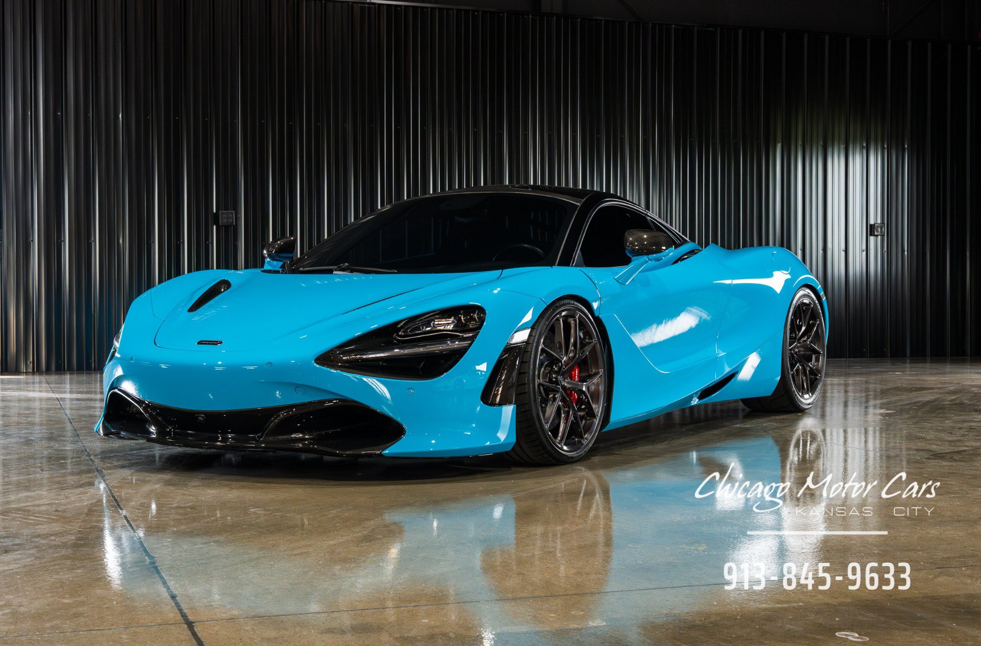 Used 2018 McLaren 720S RWD image 2