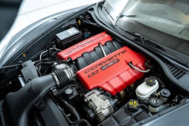 Used 2013 Chevrolet Corvette Z06 w/ 2LZ Preferred Equipment Group RWD image 31