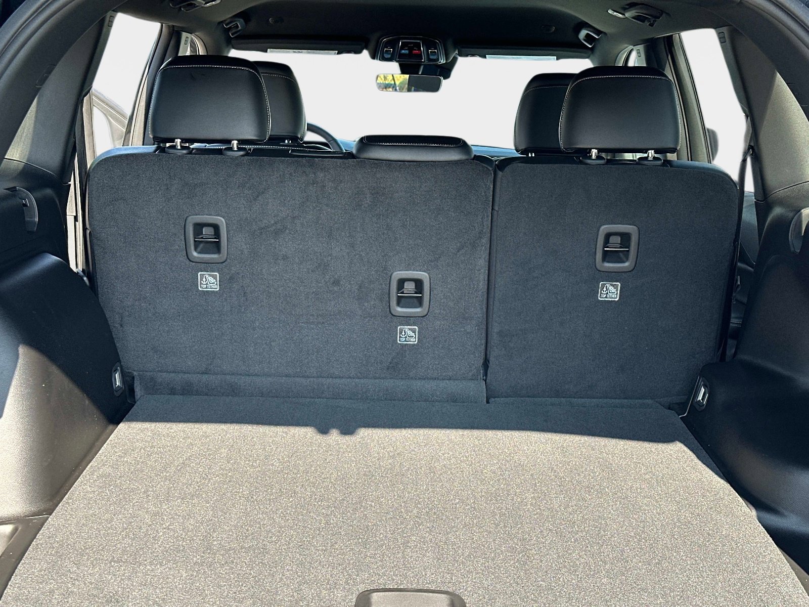 New 2025 Jeep Grand Cherokee Altitude AWD/4WD image 12