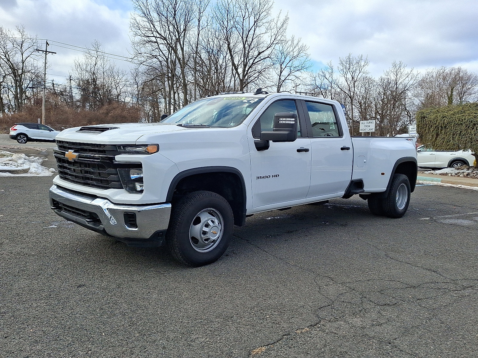 Used 2024 Chevrolet Silverado 3500 W/T image 3