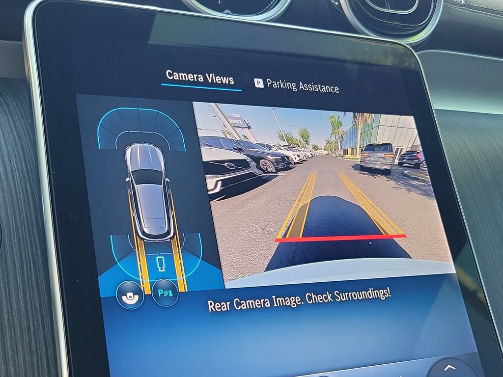 Used 2025 Mercedes-Benz GLC 300 4MATIC image 30