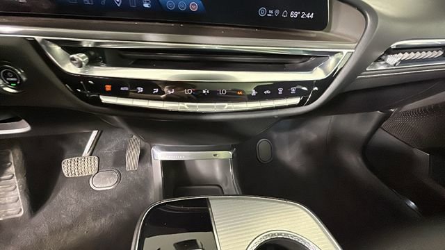 Used 2024 Cadillac Lyriq Tech AWD/4WD image 22
