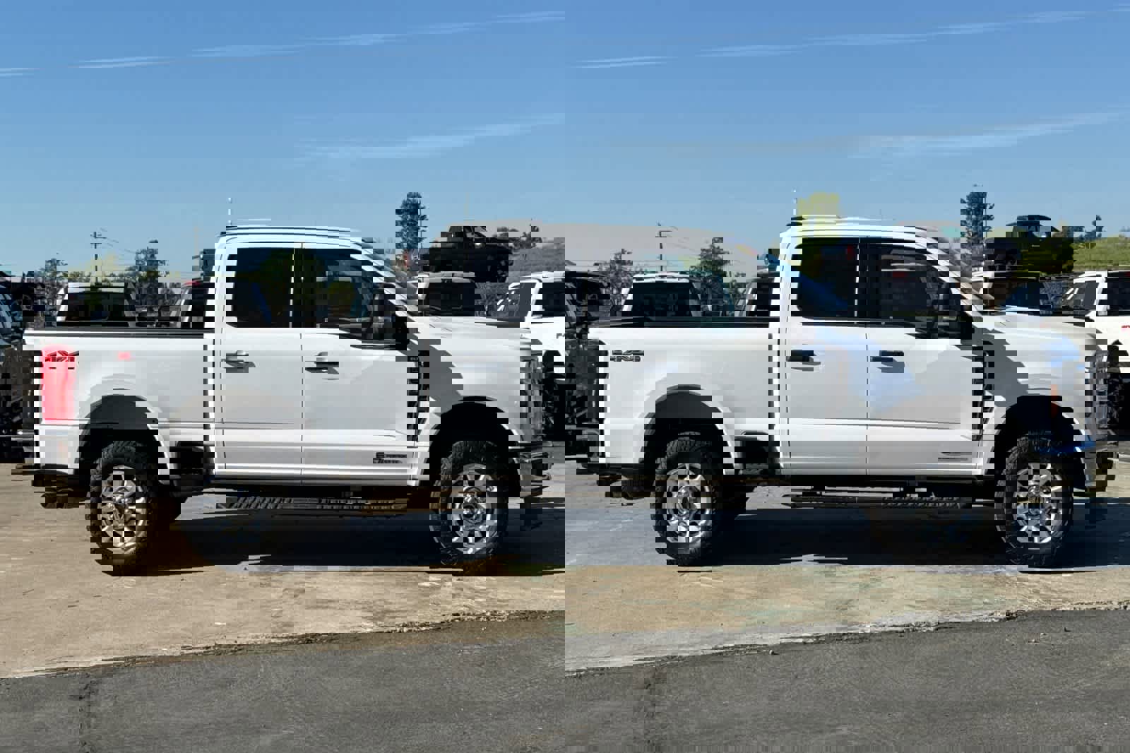 Used 2024 Ford F250 XLT image 3