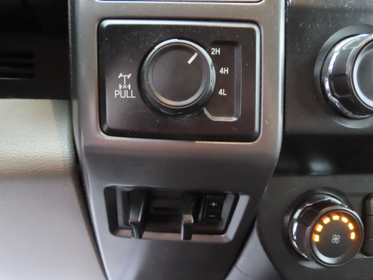 Used 2019 Ford F250 XLT w/ XLT Value Package image 37