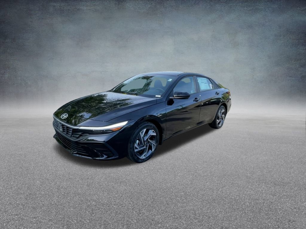 Used 2025 Hyundai Elantra Sport image 9