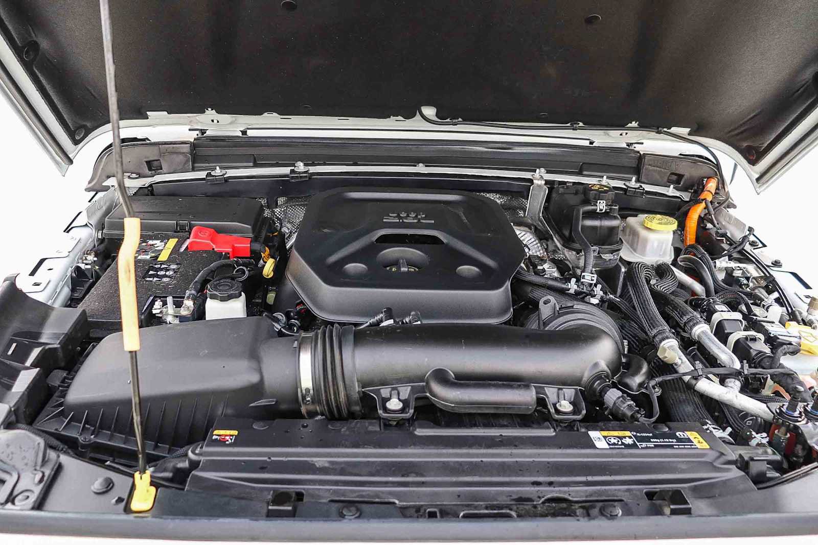 Used 2024 Jeep Wrangler Sport S image 28