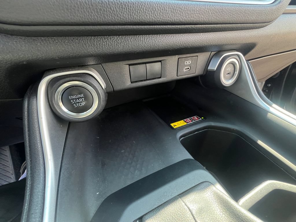 Used 2025 Toyota Grand Highlander AWD image 18
