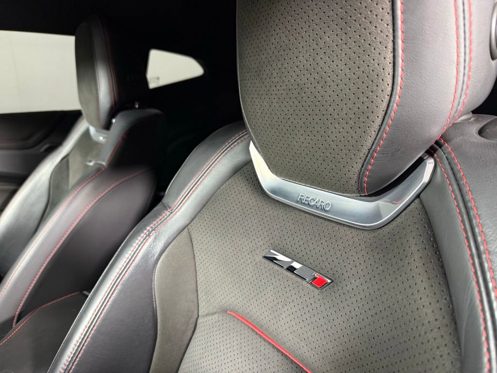 Used 2019 Chevrolet Camaro ZL1 RWD image 12