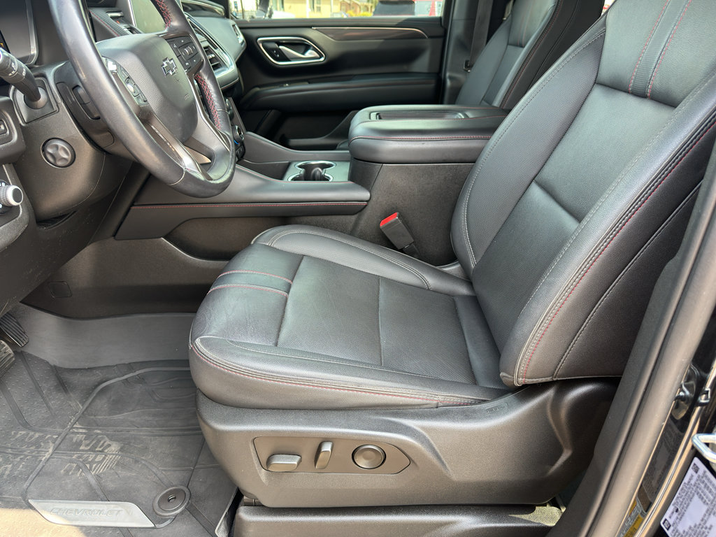 Used 2022 Chevrolet Tahoe RST w/ Luxury Package AWD/4WD image 13